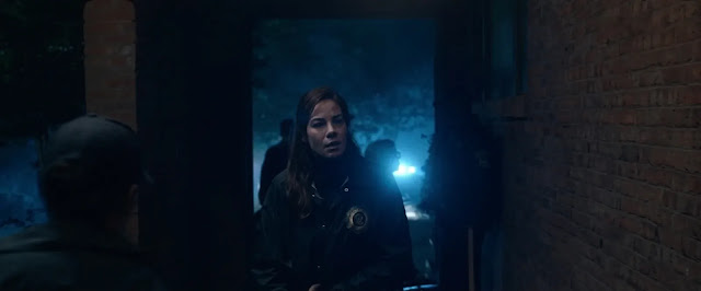 Detective Amanda Beck (Michelle Monaghan) during the investigation in The Whisper Man